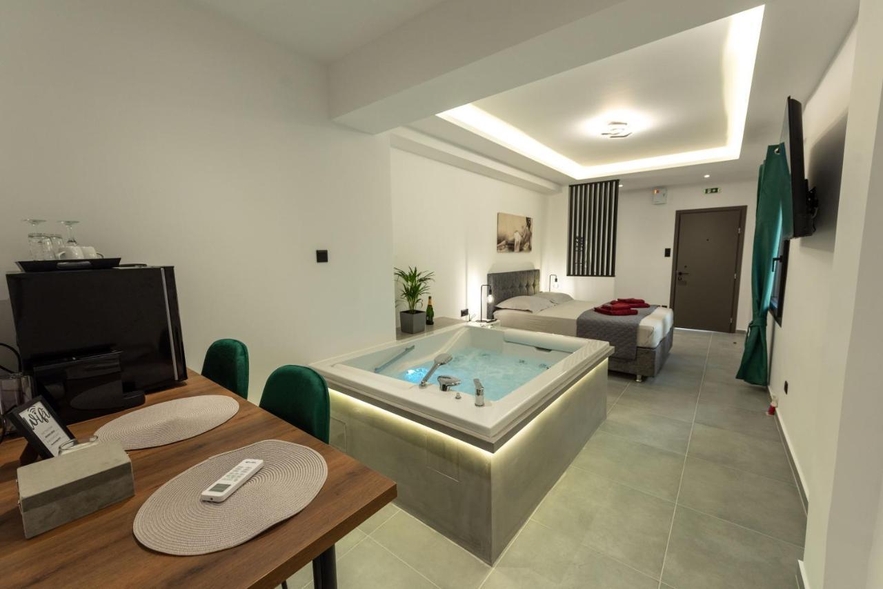 Frourio Lodge Α1 Lárisa Eksteriør bilde